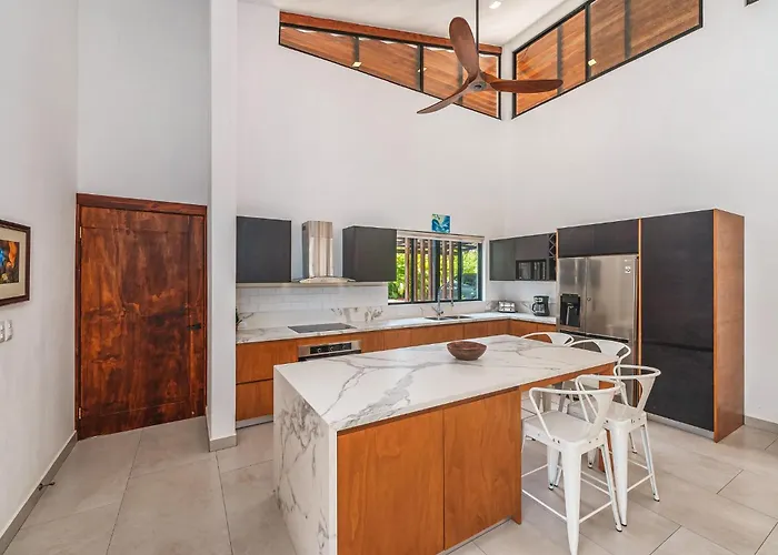 Stylish Private Tropical Escape-10 Mins From Tamarindo Сasa de vacaciones *